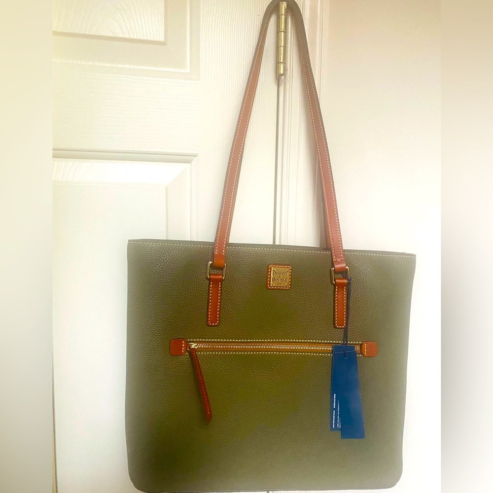 DOONEY & BOURKE Pebble Grain Lexington Tote.